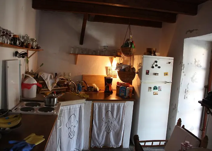 Old Stone House Kazaviti